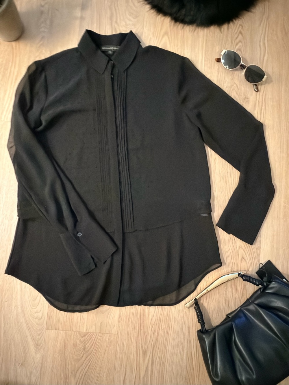 🚨ONLY TODAY🚨
Banana Republic  Button Blouse